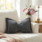 🦋 -50%! 🎀 Decoratief kussen van chenille in de vorm van een vlinderdas – inclusief hoes en vulling – voor op de bank, het bed en in de leeshoek 🛋️