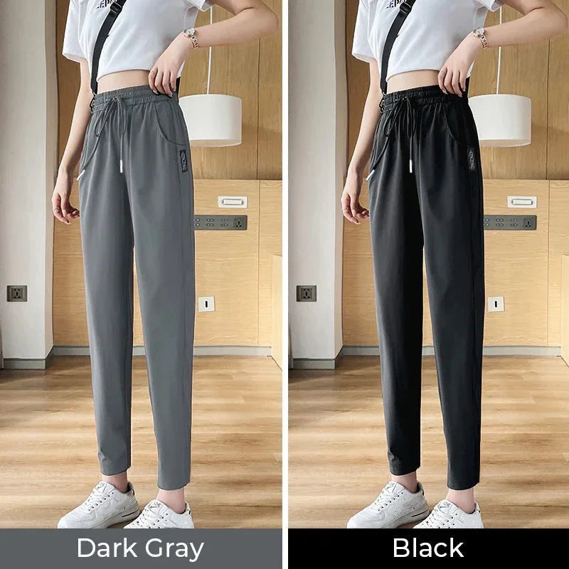 Broek Valentin - Sézane x SEA NY - Borduursel Crème Denimblauwe Achtergrond - Gerecycled katoen - Sézane Broek Valentin - Sézane x SEA NY - Borduursel Crème Denimblauwe Achtergrond - Gerecycled katoen - Sézane